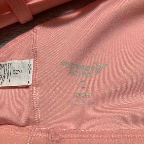 Old Navy Medium-support Powerpress Strappy Sports bra - Picture 5 of 6